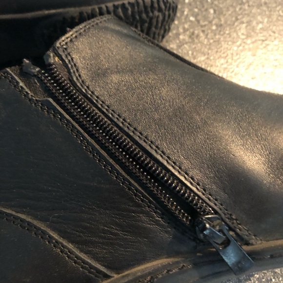 Clarks Outdoor Muckers size  9.5 Black - Picture 9 of 13